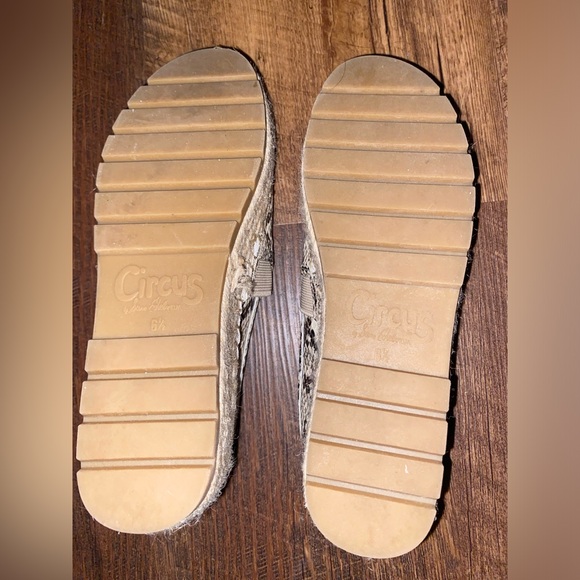 Platform Slip-Ons - Picture 4 of 6